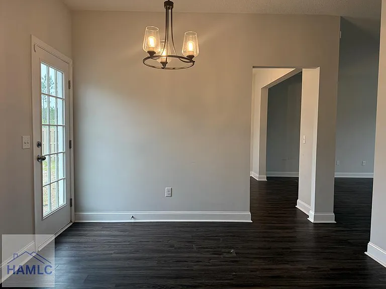 345 McClelland Loop NE — Photo 13