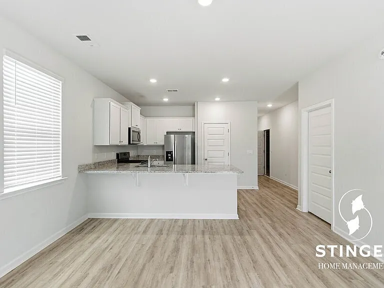 548 Hideaway St — Photo 18