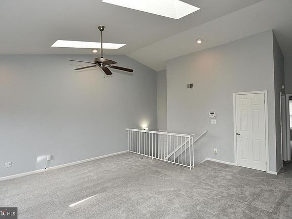 4th image of 4056 Grays Pointe Ct #C