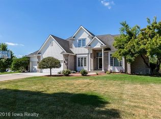 555 SE Westwoods Dr, Waukee, IA 50263