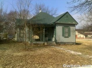 717 N 8th St, Neodesha, KS 66757
