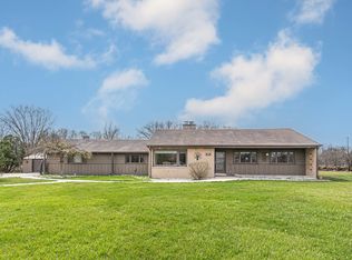 956 Acres Ln, Des Plaines, IL 60016