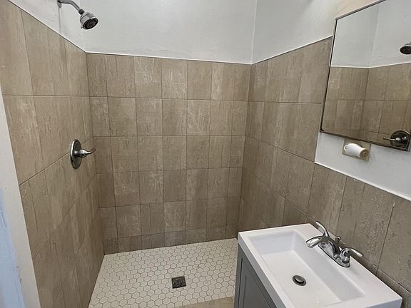 3rd image of 2638 Johnson St Unit 56