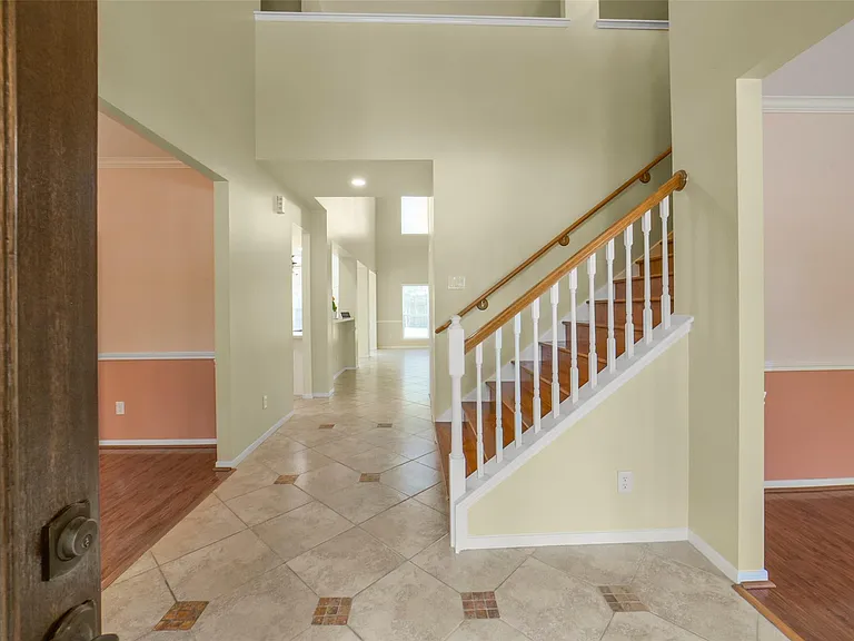 2414 Falcon Knoll Ln — Photo 5