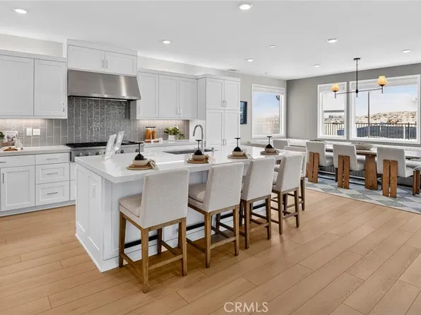 28004 Plateau Ter, Valencia, CA 91381