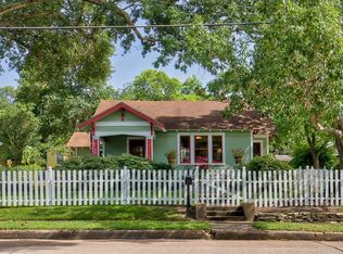 102 E Tom Green St, Brenham, TX 77833