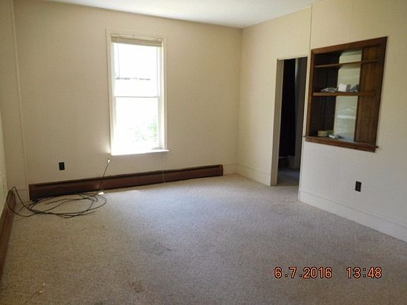 Additional Living Room