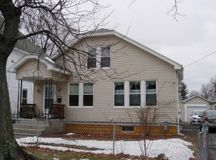 18 Campechi St, Springfield, MA 01104