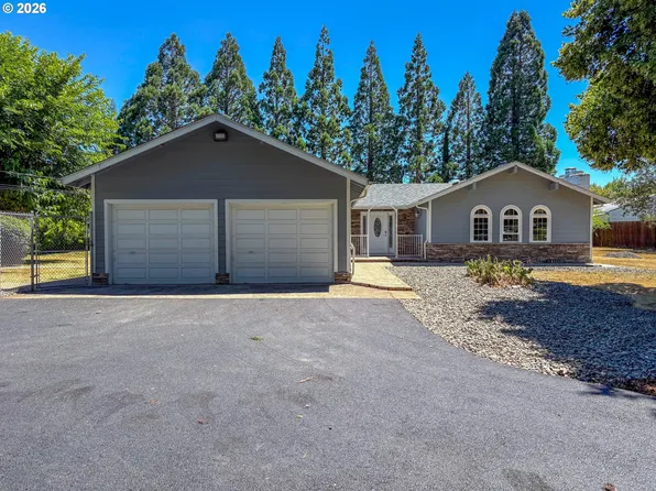 1065 Harlan St, Roseburg, OR 97471