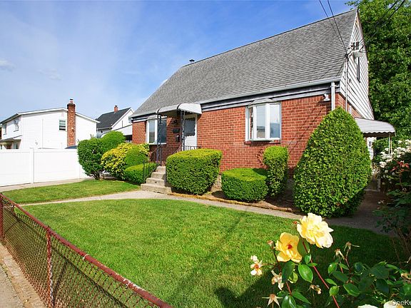2nd image of 13819 Caney Lane