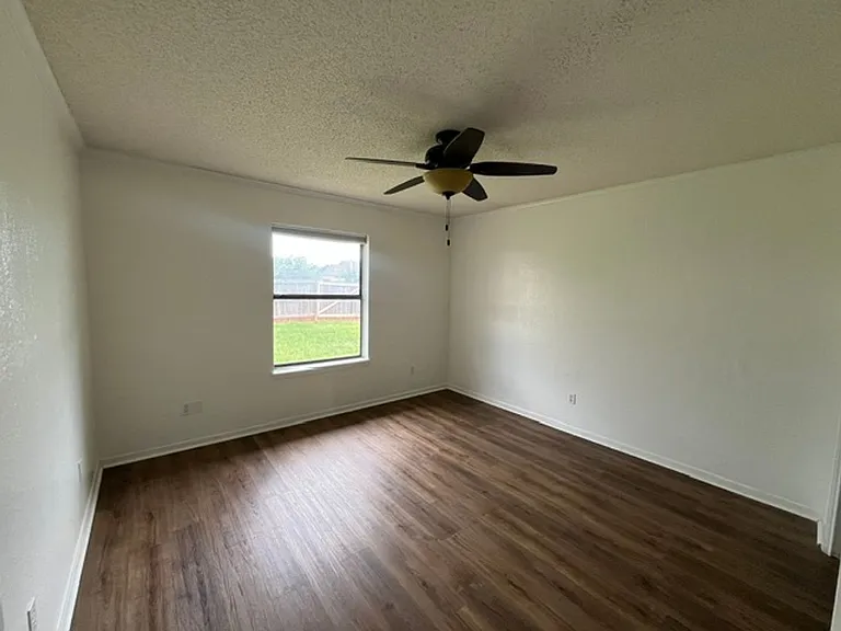 8033 Weehunt Ct — Photo 17