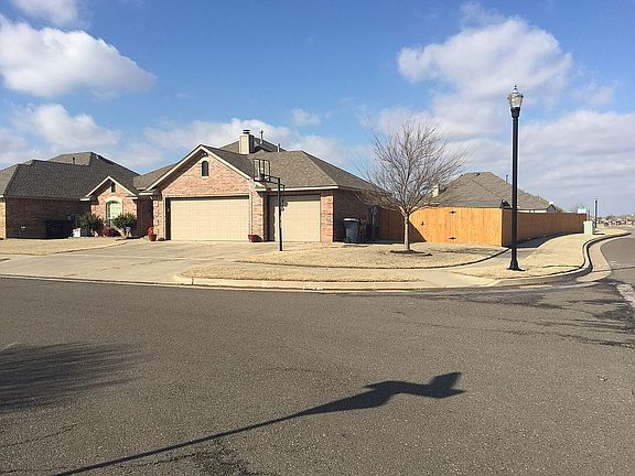 2nd image of 501 SW 161st St