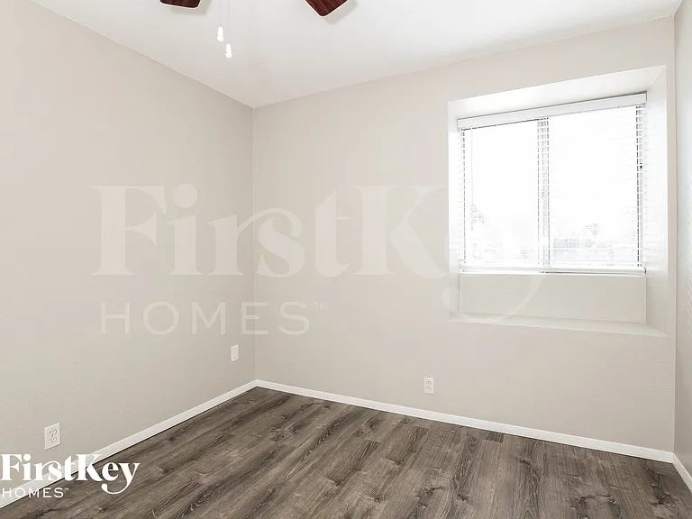3954 W Camino Del Rio Rd — Photo 12