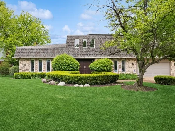 3085 Centennial Ln, Highland Park, IL 60035