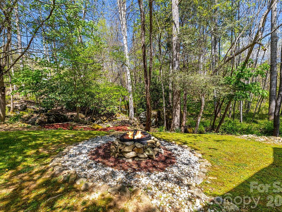46th image of 874 & 888 Bluff Mountain Rd