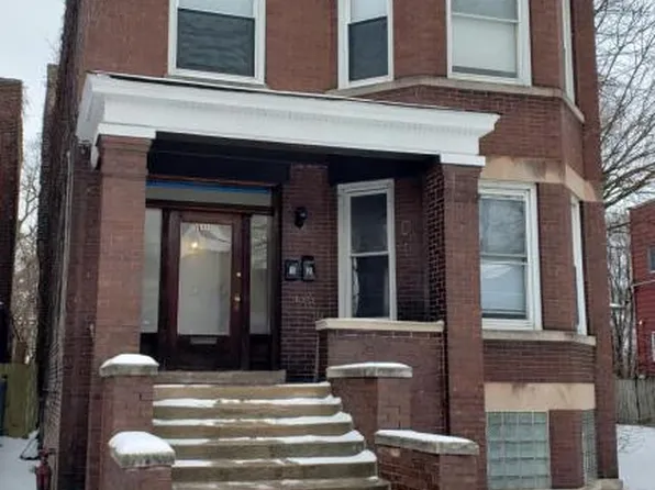 7833 S Burnham Ave, Chicago, IL 60649