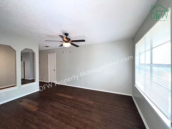 3rd image of 219 Fry St #12
