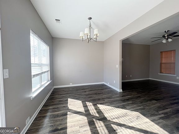 4th image of 4629 Blue Iris Way