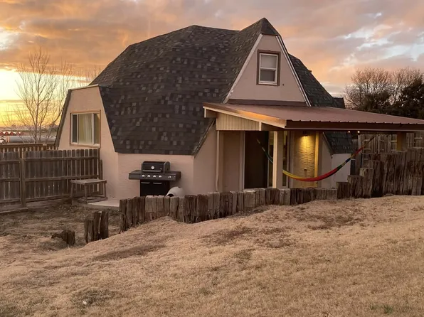 660 S Randy Ln, Garden City, KS 67846