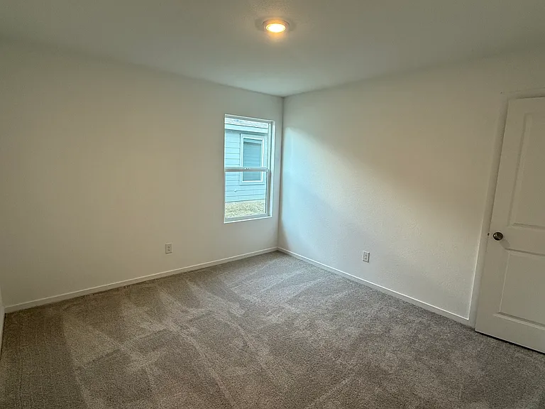 10021 Southwest Dr — Photo 10