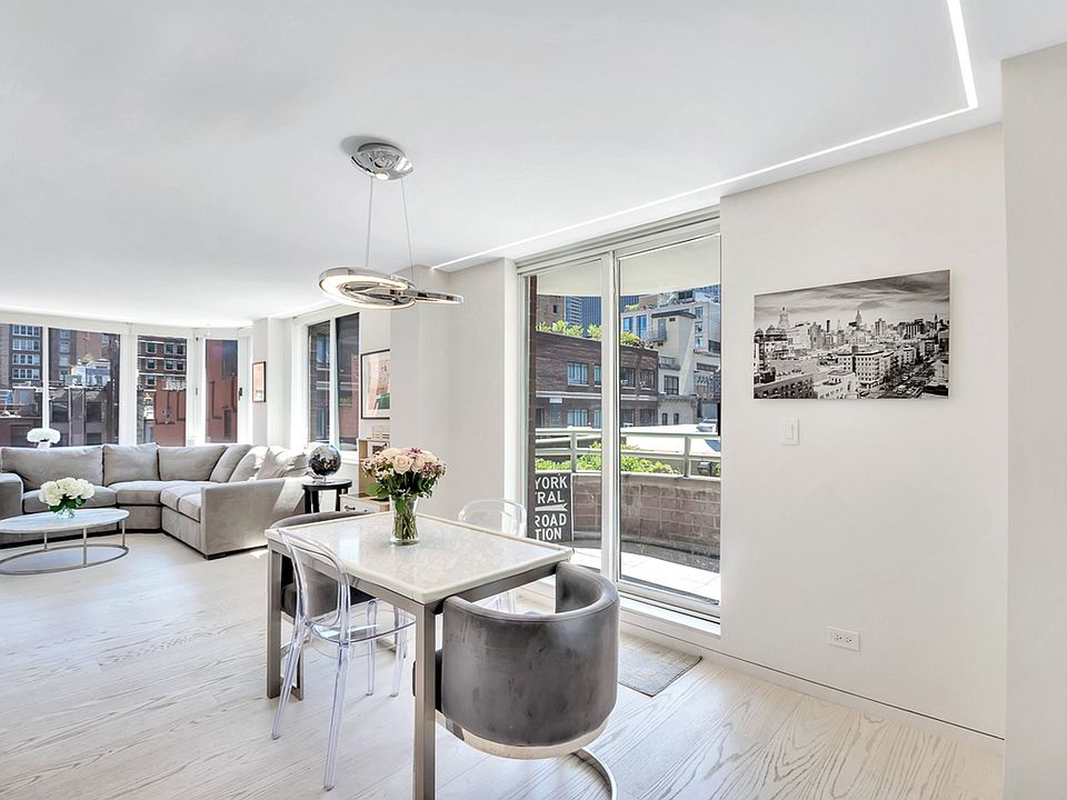 1st image of 275 Greenwich St APT 8N