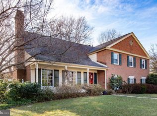 1101 Emerald Dr, Alexandria, VA 22308