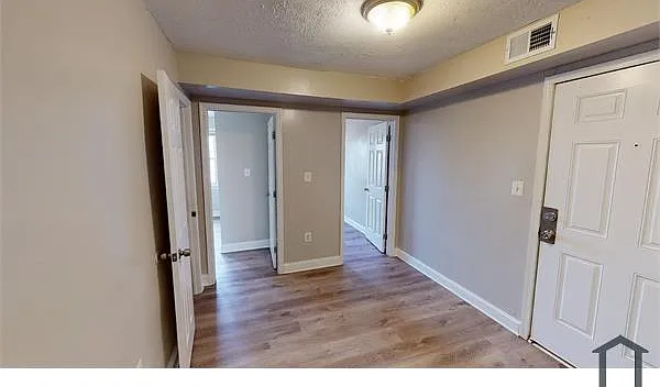 3 bed, $2,549 — Photo 4