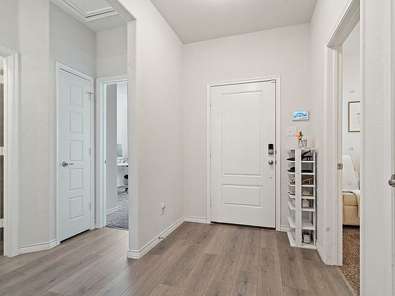 3rd image of 3601 Comal Dr