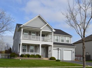 2140 Broadsmore Dr, Algonquin, IL 60102