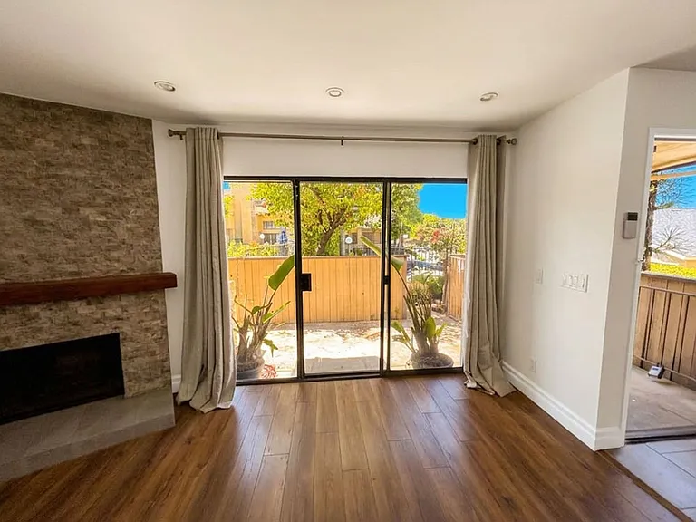 10051 Topanga Canyon Blvd #15 — Photo 5