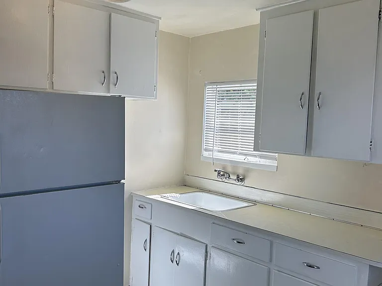 517 Dawn Dr — Photo 5