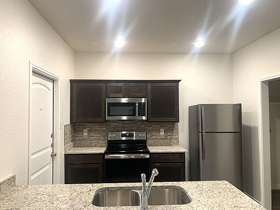 3rd image of 3503 Abraham APT B