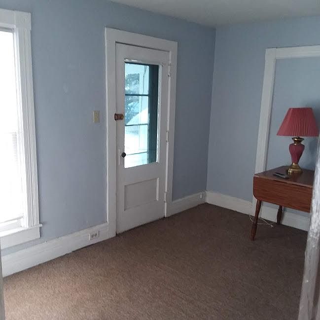 2nd image of 18 Hoyt Ave #2