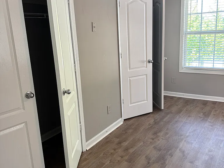 313 Dublin Way — Photo 12