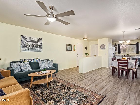 4th image of 2287 E HAZELTINE Way