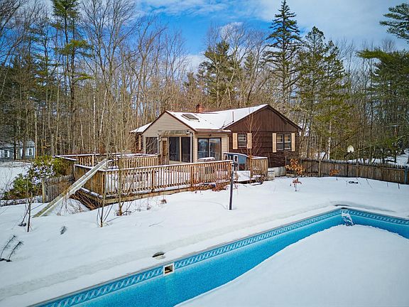 2nd image of 129 Sandown Road