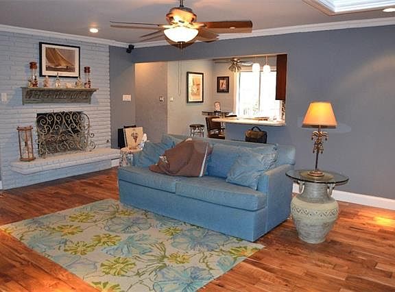 3rd image of 3000 Brookview Dr