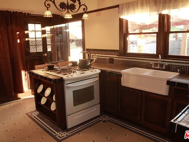 2230 Inez St — Photo 16