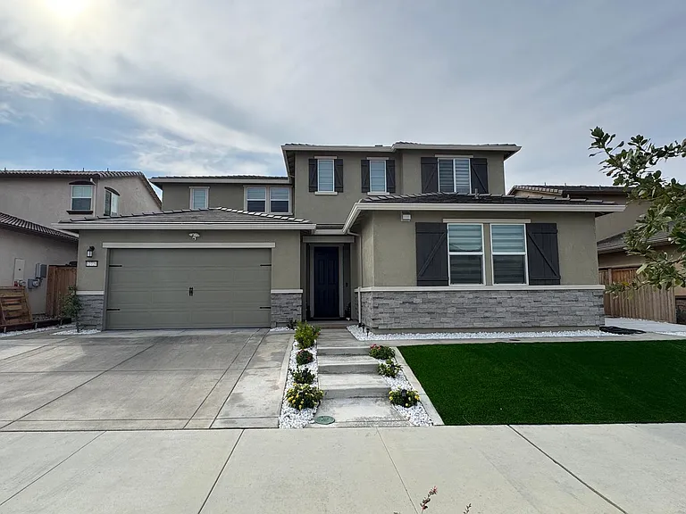 12720 Rosefinch Way — Photo 1