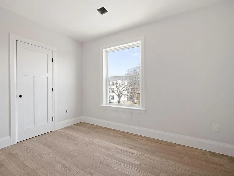 849 Cummins Hwy #3 — Photo 7