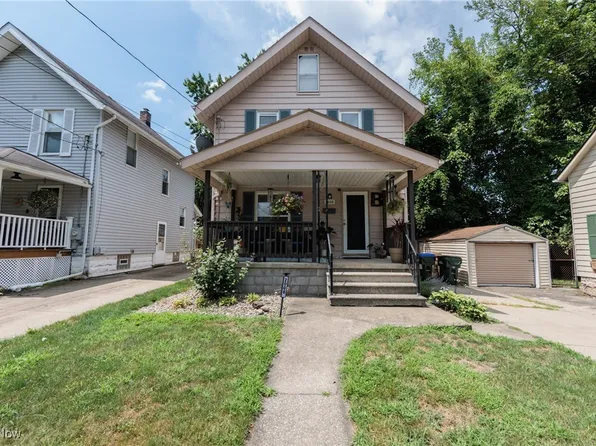 2006 Cook St, Cuyahoga Falls, OH 44221