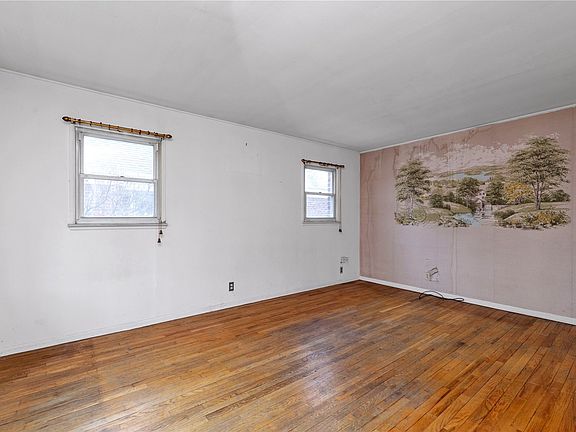3rd image of 85-40 258th St