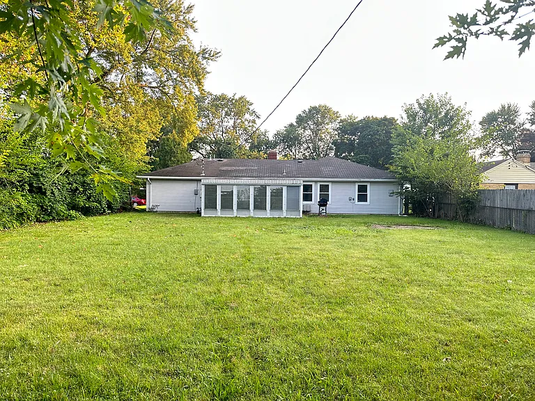 14 W Sherry Dr — Photo 4