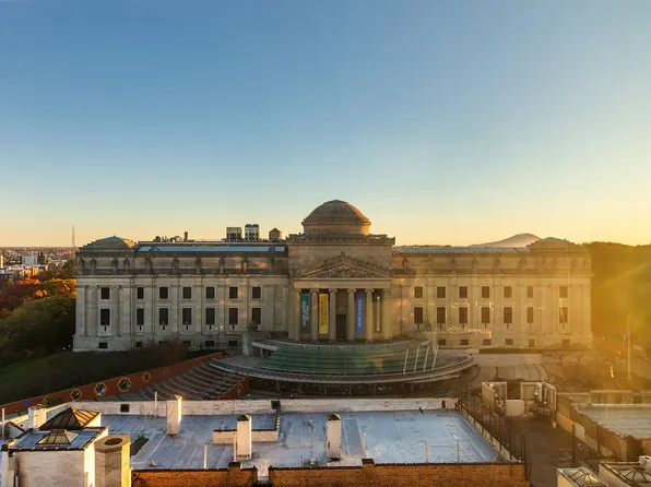 856 Washington Avenue image 15 of 30