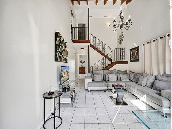 2nd image of 5521 SW 44th Avenue