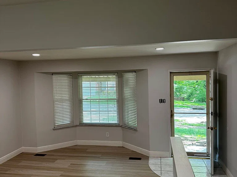 5655 Dantonaire Pl — Photo 8