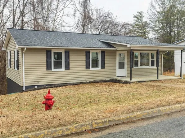 202 Glendale Dr, South Boston, VA 24592