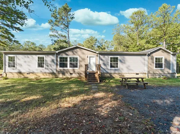 89 Ridge Rd, Seale, AL 36875