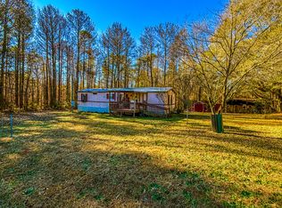 905 Glenloch Rd, Roopville, GA 30170