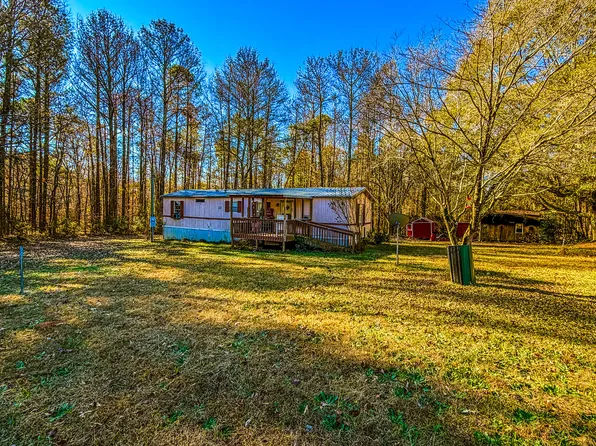 905 Glenloch Rd, Roopville, GA 30170